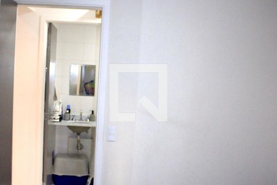 Banheiro 1 de apartamento à venda com 3 quartos, 75m² em Jardim Flor da Montanha, Guarulhos