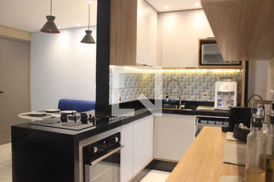 Cozinha de apartamento à venda com 3 quartos, 75m² em Jardim Flor da Montanha, Guarulhos