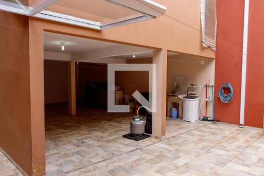 Área comum de casa à venda com 3 quartos, 214m² em Jardim Roberto, Osasco