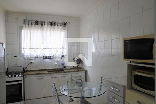 Cozinha de apartamento para alugar com 2 quartos, 57m² em Mirandópolis, São Paulo