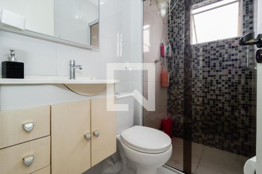 Banheiro de apartamento à venda com 2 quartos, 52m² em Jardim Umarizal, São Paulo