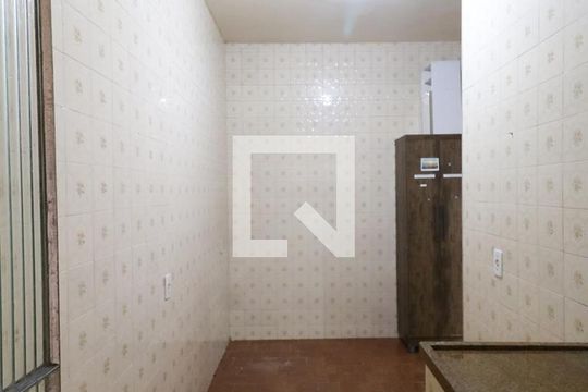 Cozinha de casa para alugar com 1 quarto, 50m² em Inhaúma, Rio de Janeiro
