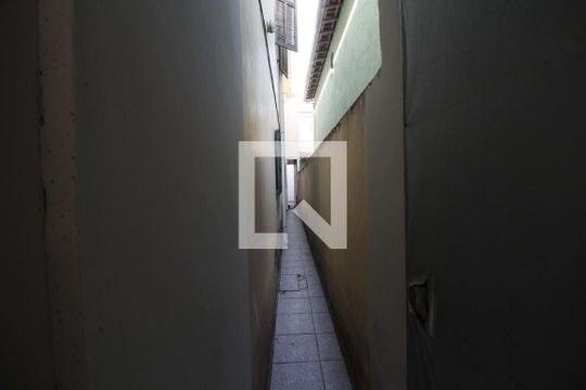 Corredor de casa à venda com 3 quartos, 140m² em Vila Carrão, São Paulo