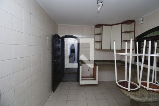 Cozinha de casa à venda com 3 quartos, 140m² em Vila Carrão, São Paulo