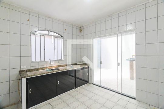 Cozinha de casa para alugar com 3 quartos, 100m² em Cidade Satelite Santa Barbara, São Paulo