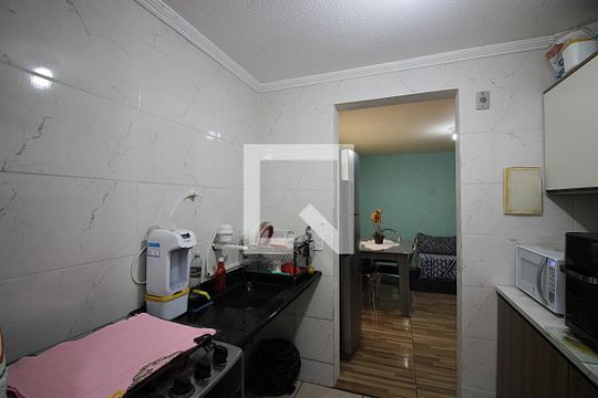 Cozinha e Área de Serviço de apartamento à venda com 2 quartos, 51m² em Alves Dias, São Bernardo do Campo
