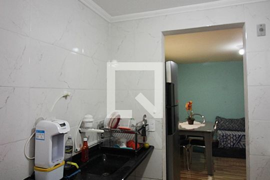Cozinha e Área de Serviço de apartamento à venda com 2 quartos, 51m² em Alves Dias, São Bernardo do Campo