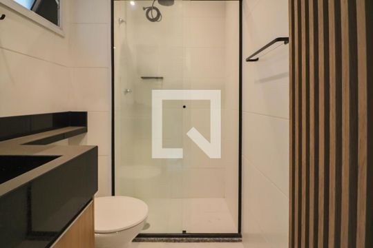 Banheiro de apartamento para alugar com 1 quarto, 25m² em Butantã, São Paulo