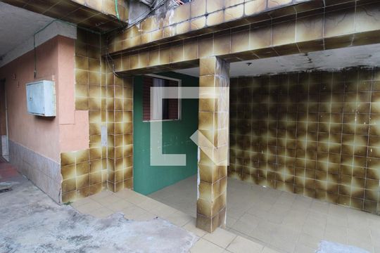 Garagem de casa à venda com 2 quartos, 258m² em Vila Medeiros, São Paulo