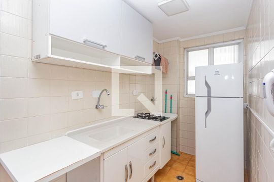Cozinha de apartamento à venda com 1 quarto, 34m² em Liberdade, São Paulo