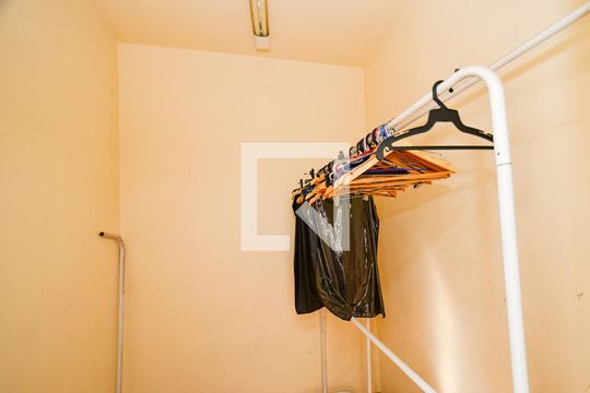 Suite/ closet de apartamento para alugar com 3 quartos, 100m² em Cidade Nova, Belo Horizonte