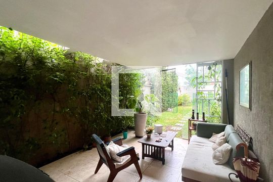 Área comum de casa à venda com 4 quartos, 430m² em Alto de Pinheiros, São Paulo