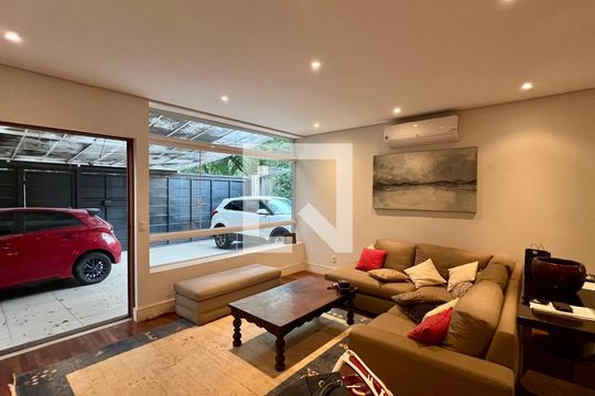 Sala de casa à venda com 4 quartos, 430m² em Alto de Pinheiros, São Paulo