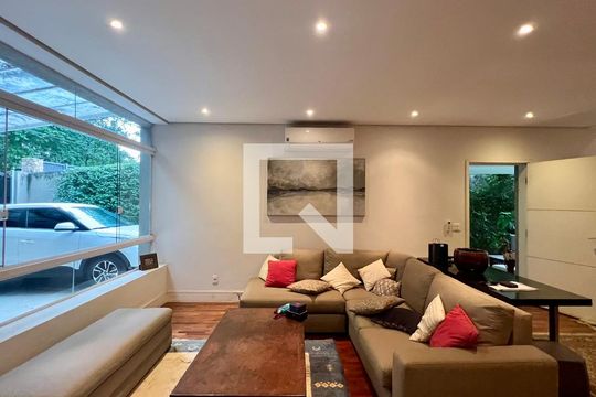 Sala de casa à venda com 4 quartos, 430m² em Alto de Pinheiros, São Paulo