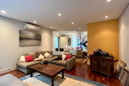 Sala de casa à venda com 4 quartos, 430m² em Alto de Pinheiros, São Paulo