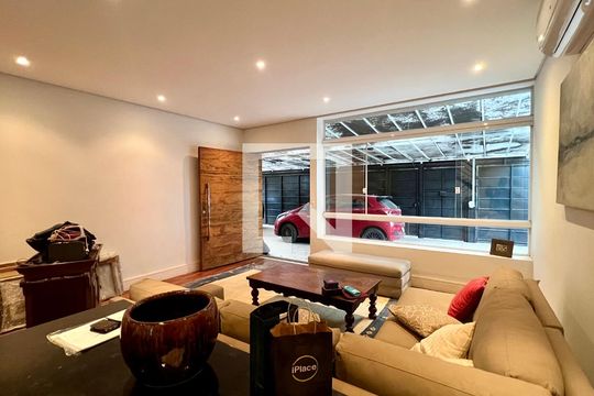 Sala de casa à venda com 4 quartos, 430m² em Alto de Pinheiros, São Paulo