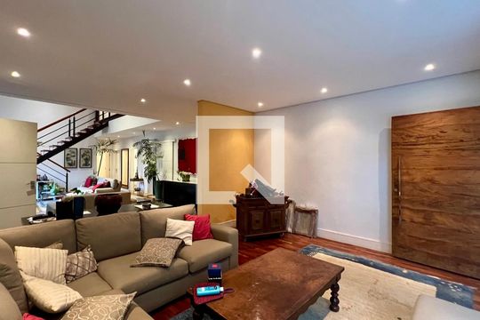 Sala de casa à venda com 4 quartos, 430m² em Alto de Pinheiros, São Paulo