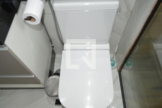 Banheiro de apartamento à venda com 2 quartos, 45m² em Liberdade, São Paulo