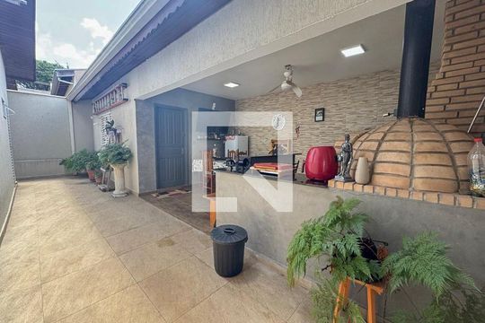 Quintal e Área de Churrasqueira de casa à venda com 3 quartos, 146m² em Parque Via Norte, Campinas