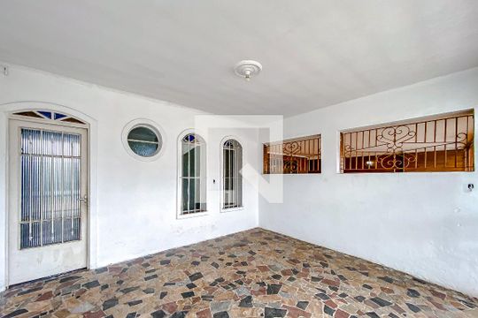 Garagem de casa para alugar com 3 quartos, 136m² em Vila Oratorio, São Paulo
