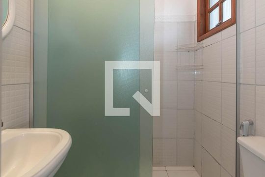 Banheiro da Suíte de casa para alugar com 3 quartos, 150m² em Vila Cordeiro, São Paulo