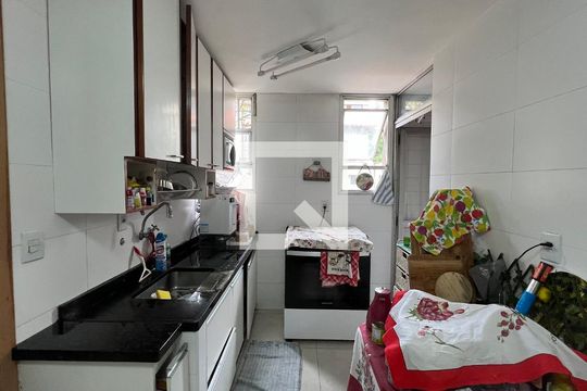 Cozinha de apartamento para alugar com 2 quartos, 128m² em Jardim Paulista, São Paulo