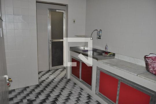 Cozinha de casa para alugar com 2 quartos, 98m² em Sampaio, Rio de Janeiro