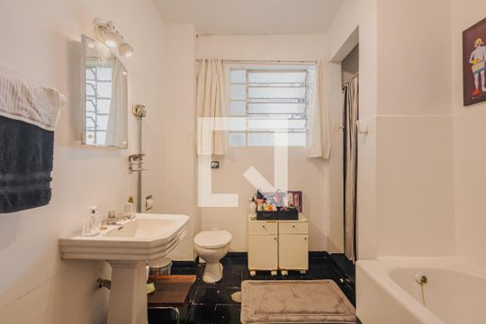 Banheiro de apartamento à venda com 3 quartos, 140m² em Jardim Paulista, São Paulo