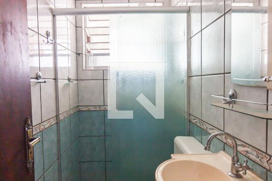 Banheiro de casa para alugar com 2 quartos, 70m² em Jardim das Flores, Osasco