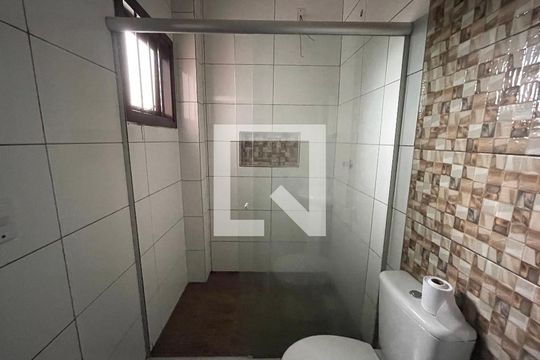 Banheiro de apartamento para alugar com 1 quarto, 53m² em Campina, São Leopoldo