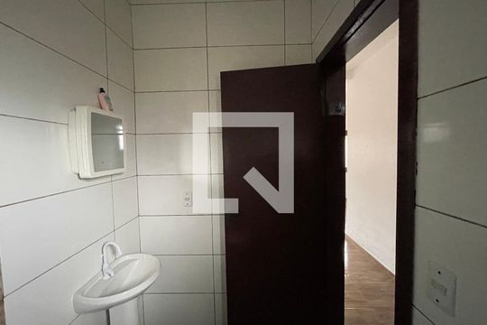 Banheiro de apartamento para alugar com 1 quarto, 53m² em Campina, São Leopoldo