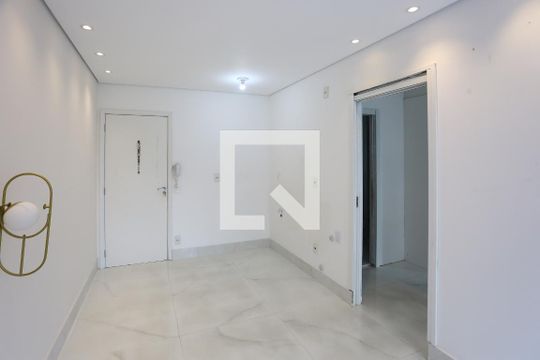 Sala de kitnet/studio para alugar com 1 quarto, 36m² em Real Parque, São Paulo
