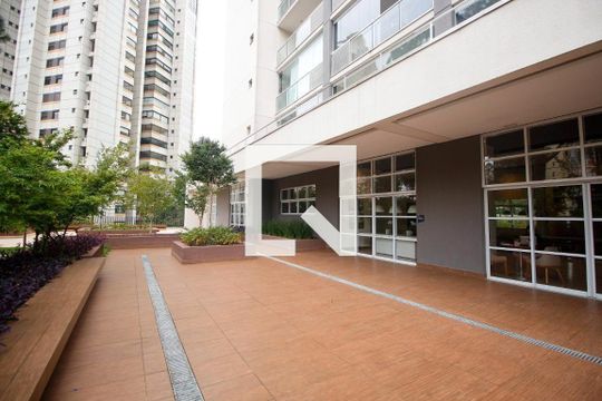 Área comum de kitnet/studio para alugar com 1 quarto, 36m² em Real Parque, São Paulo