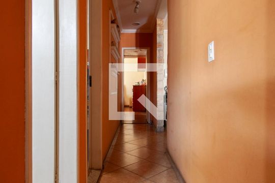 Corredor de casa à venda com 3 quartos, 300m² em Etelvina Carneiro, Belo Horizonte