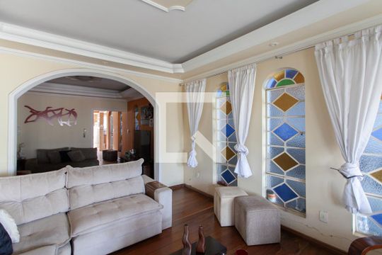 Sala 1 de casa à venda com 3 quartos, 300m² em Etelvina Carneiro, Belo Horizonte