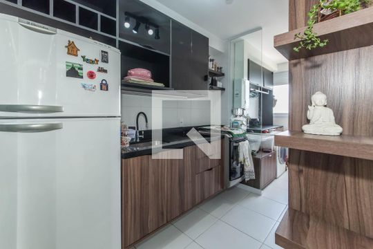 Cozinha de apartamento para alugar com 2 quartos, 57m² em Vila da Saúde, São Paulo