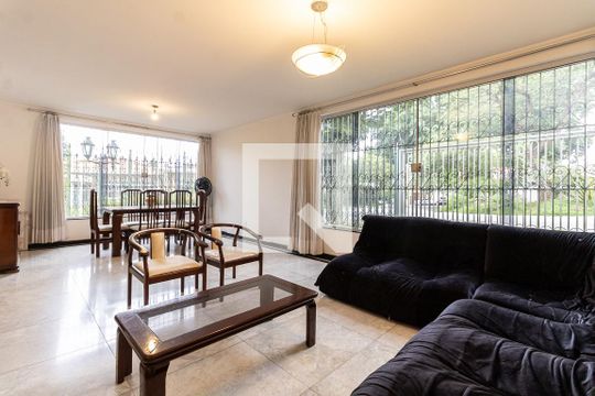 Casa à venda com 4 quartos, 290m² em Jardim da Saúde, São Paulo