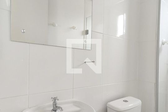 Banheiro de apartamento à venda com 2 quartos, 60m² em Canudos, Novo Hamburgo