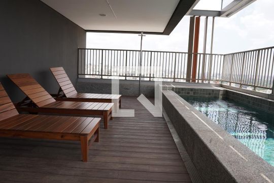 Piscina de kitnet/studio para alugar com 1 quarto, 20m² em Cerqueira César, São Paulo