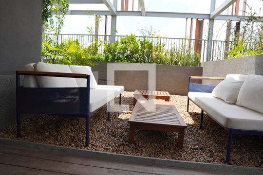 Área comum de kitnet/studio para alugar com 1 quarto, 20m² em Cerqueira César, São Paulo