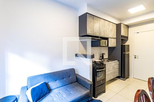 Cozinha de apartamento para alugar com 1 quarto, 28m² em Ferreira, São Paulo