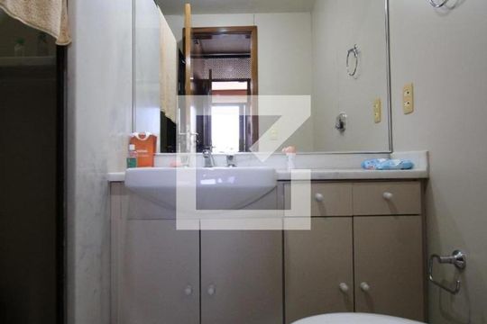 Detalhe do banheiro da suíte de apartamento para alugar com 3 quartos, 122m² em Copacabana, Rio de Janeiro