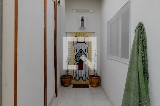 Casa 1 - Corredor  de casa à venda com 4 quartos, 215m² em Vila Granada, São Paulo