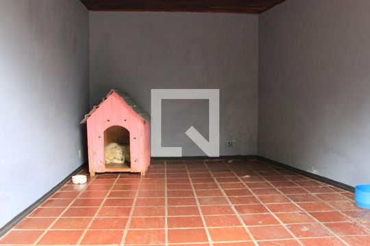 Garagem de casa à venda com 3 quartos, 175m² em Jardim Carvalho, Porto Alegre