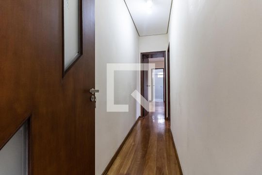 Corredor da Casa 1 de casa à venda com 3 quartos, 120m² em Vila Gumercindo, São Paulo