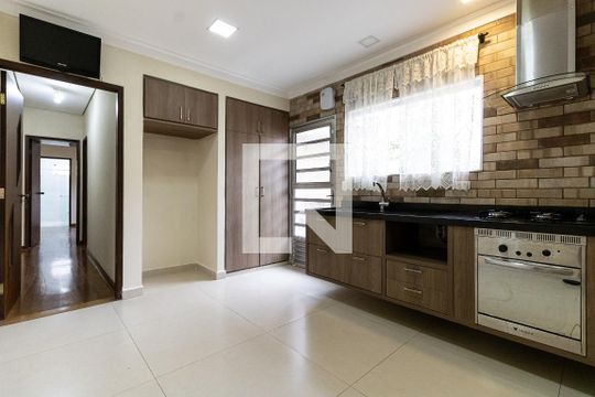 Cozinha da Casa 1 de casa à venda com 3 quartos, 120m² em Vila Gumercindo, São Paulo