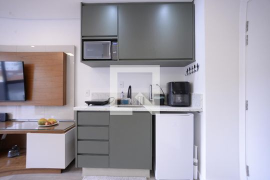 Cozinha de kitnet/studio para alugar com 1 quarto, 27m² em Vila Mariana, São Paulo