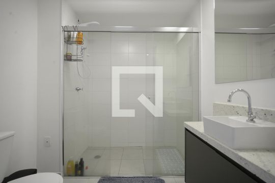 Banheiro de kitnet/studio para alugar com 1 quarto, 27m² em Vila Mariana, São Paulo