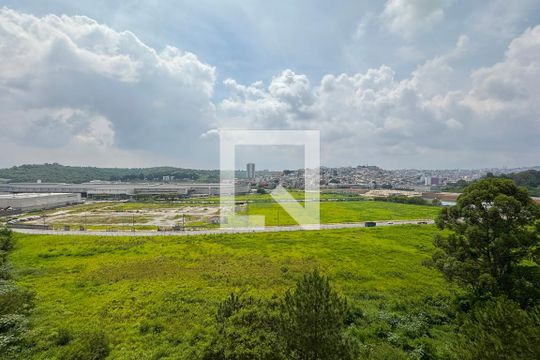 Vista da Sala de apartamento para alugar com 2 quartos, 58m² em Vila Iracema, Barueri