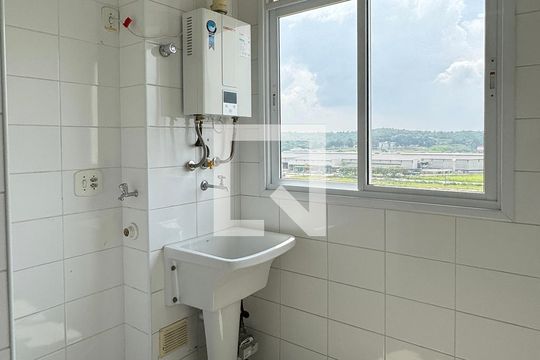Área de Serviço de apartamento para alugar com 2 quartos, 58m² em Vila Iracema, Barueri